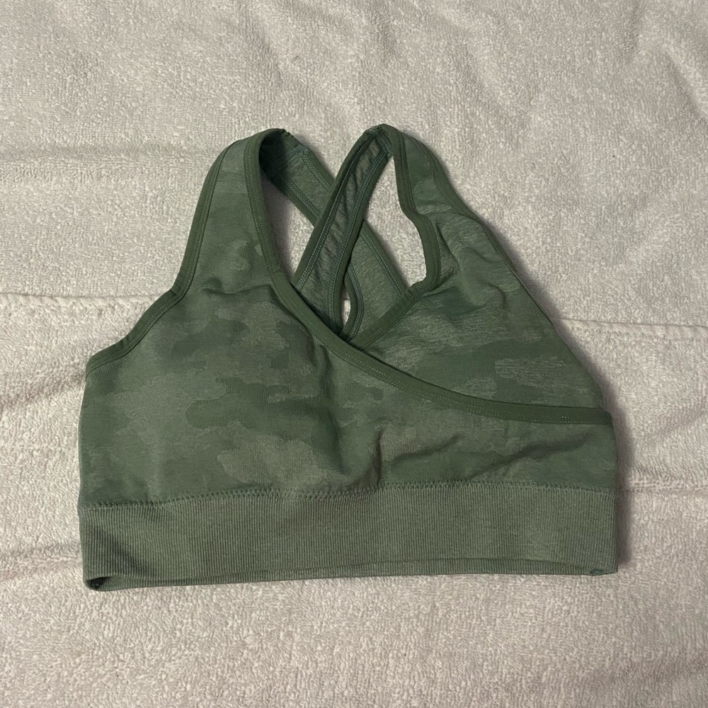 Sports bra with padding